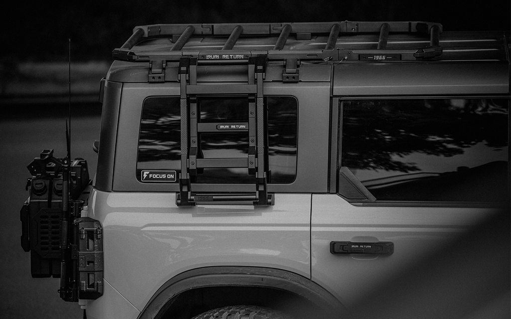 IRURI-RETURN Bronco Side Ladder