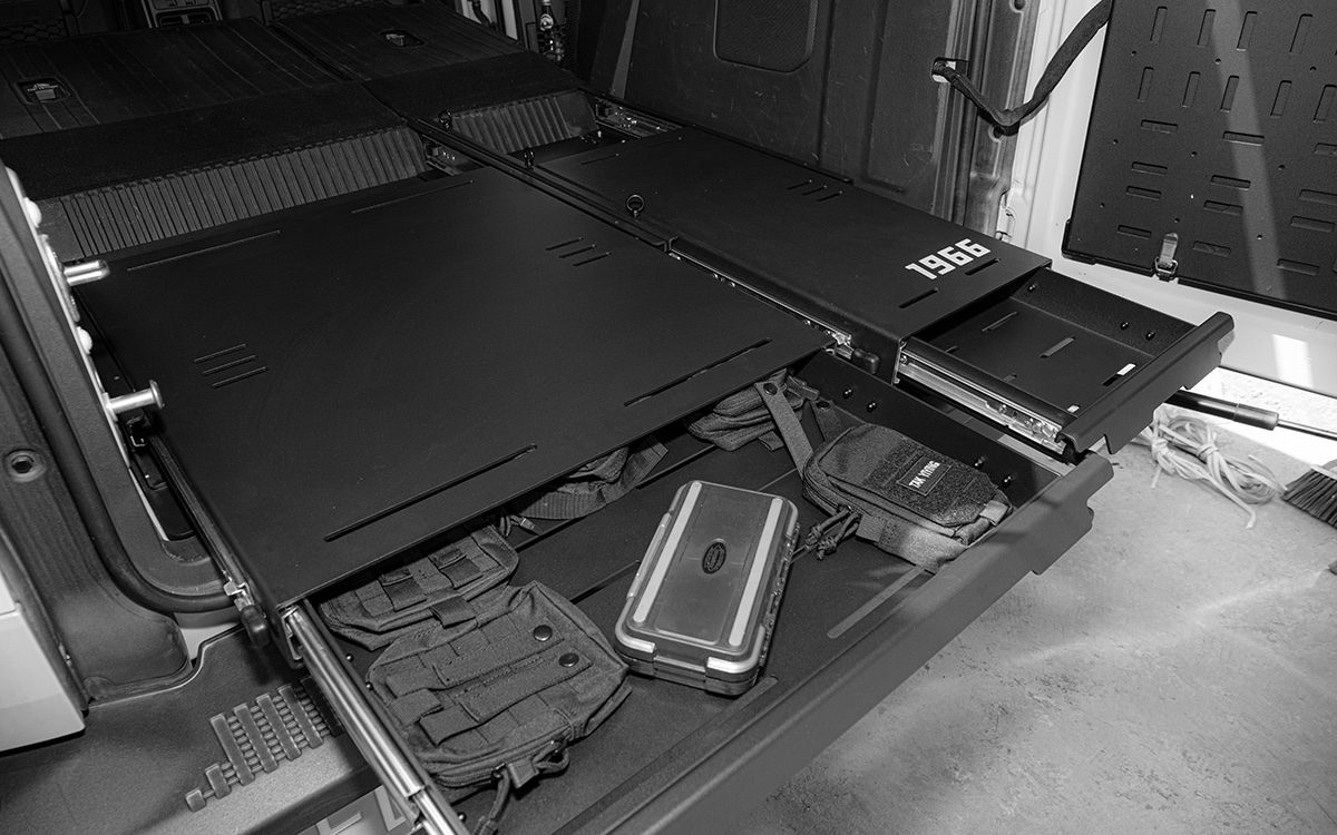 IRURI Bronco 3rd/7th Gen Fishing & Sleep Platform