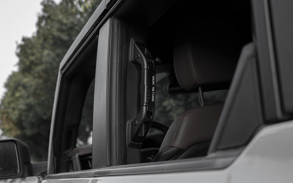 IRURI- Bronco B-Pillar Grab Handle（a pair）