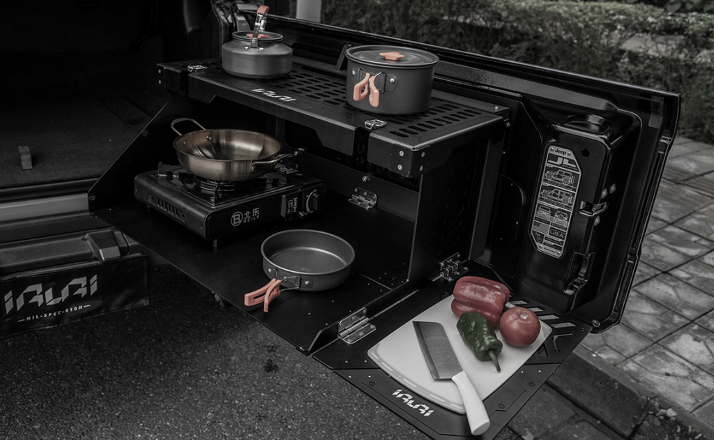 IRURI Rear Tailgate Multi-Function Platform for Jeep Wrangler