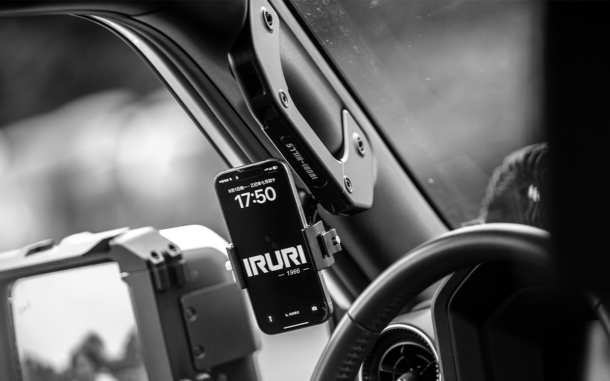IRURI A-Pillar Grab Handles for Toyota Land Cruiser Prado LC250（a pair）