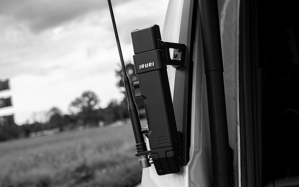 IRURI-HILLS Foldable Flag Pole Mount for Lexus GX550