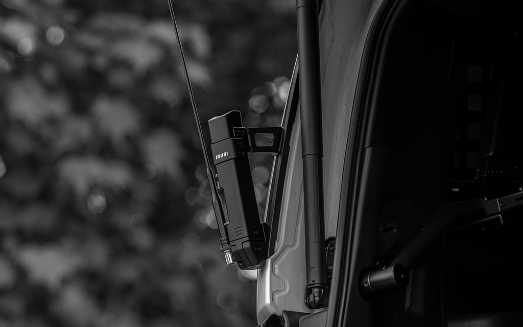 IRURI Flag Pole Mount for Toyota Land Cruiser Prado LC250