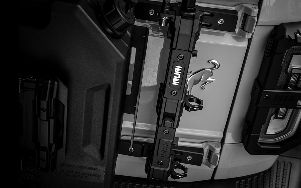 IRURI-RETURN Bronco Rear Flag Pole Mount