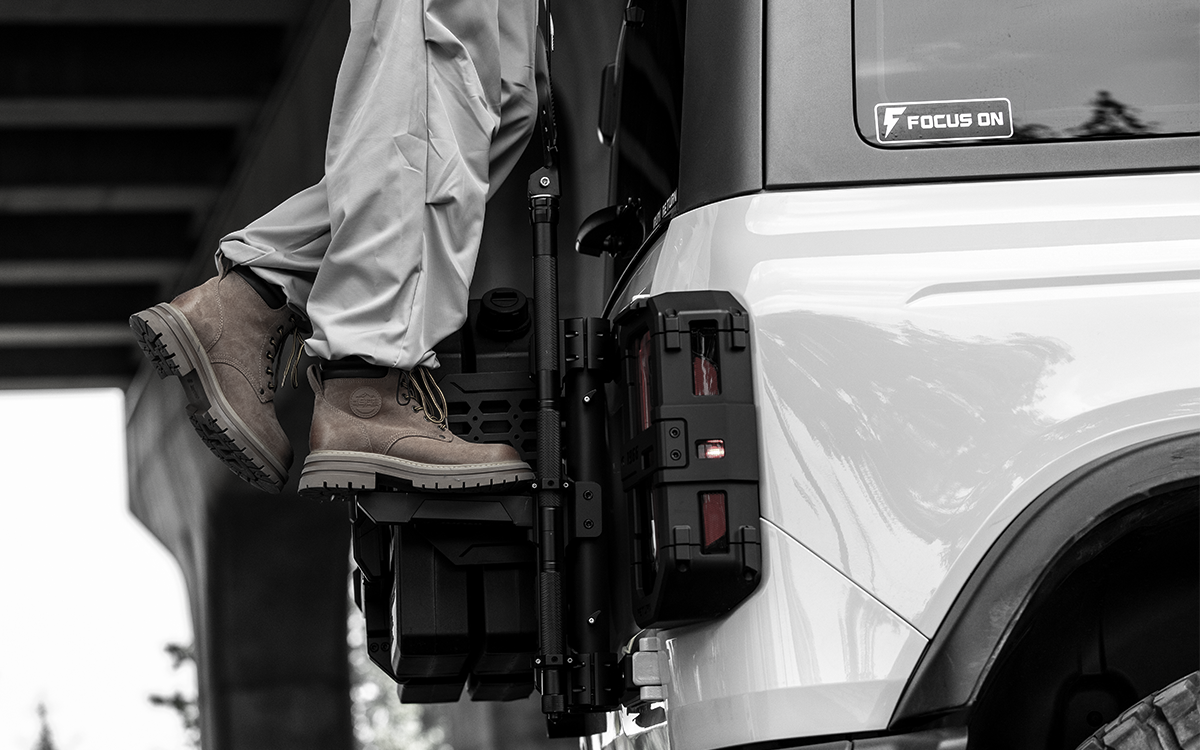 IRURI-RETURN Bronco Rear Flag Pole Mount